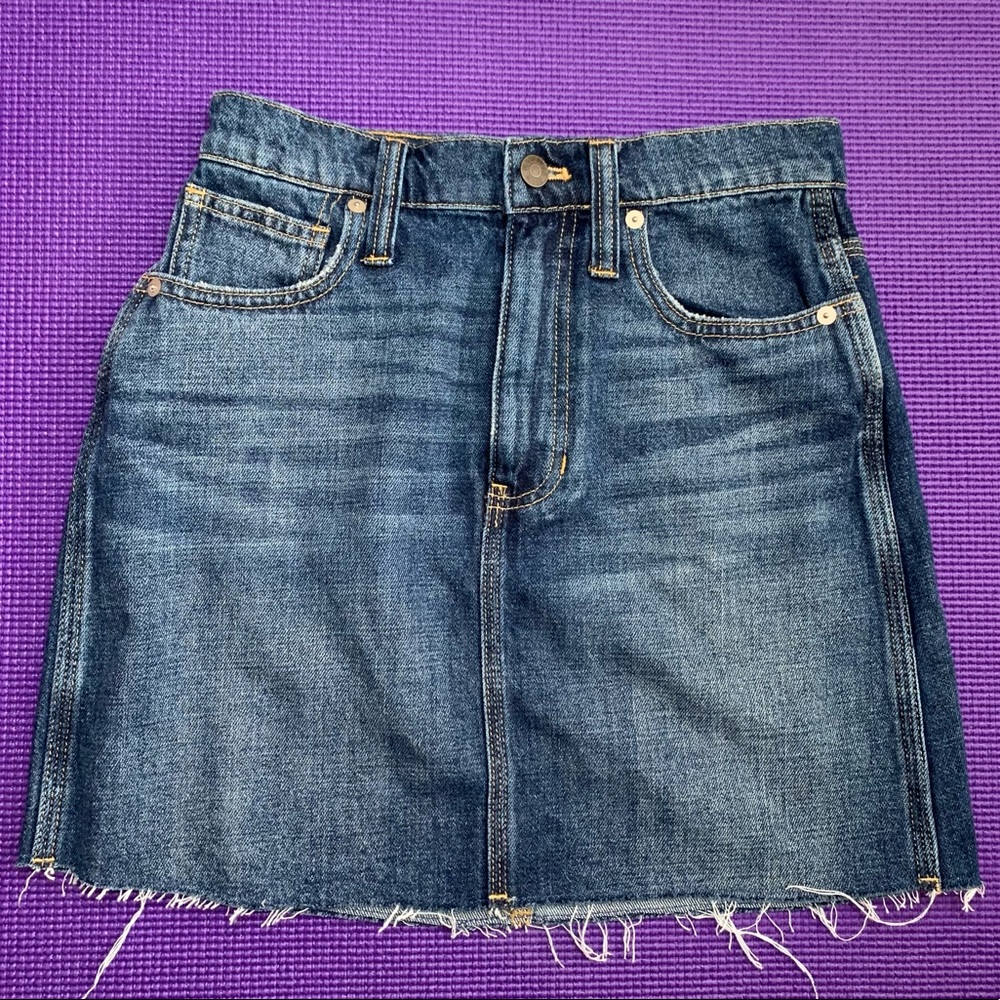 Madewell Dark Denim Skirt with pockets